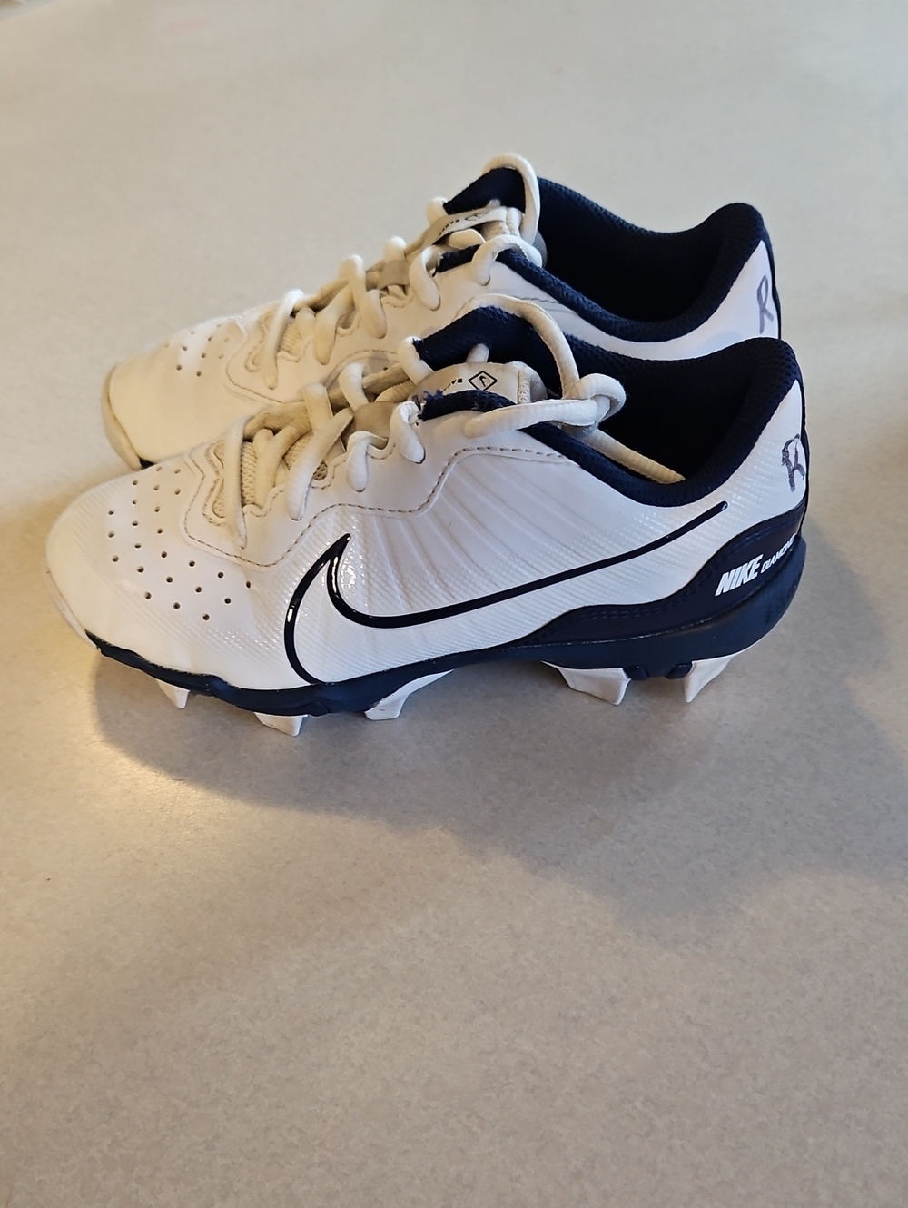 Nike Youth Blue And White Baseball Cleats